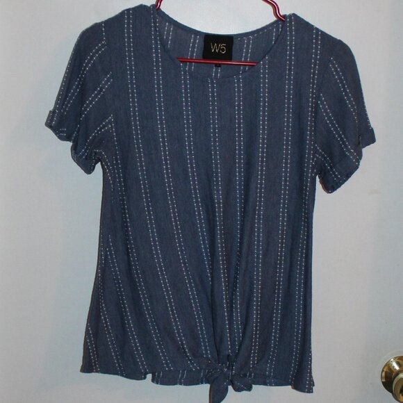 W5 by Anthropologie women's Blue White Short Sleeve Top. Knot in front - Picture 1 of 3